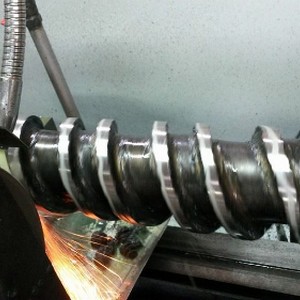 Reforma de cilindros e roscas para extrusora